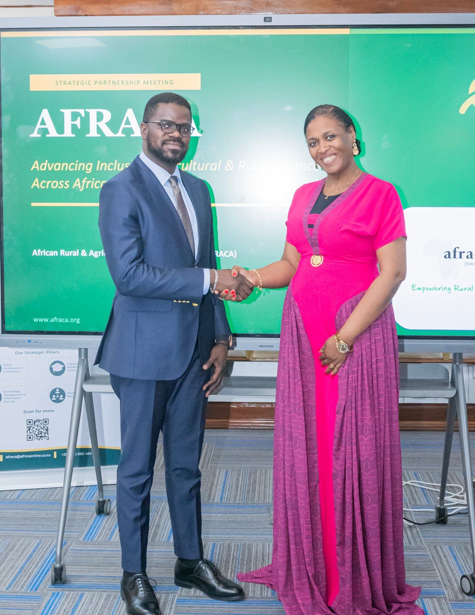 Banco Nacional de Angola and AFRACA discuss the exchange programme, collateral registries and guarantees